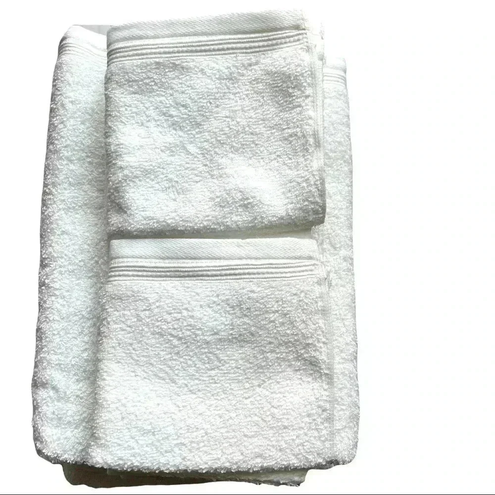 Home Expression White 6 Piece Towel 2 Sets New With Tags Very Good Quality